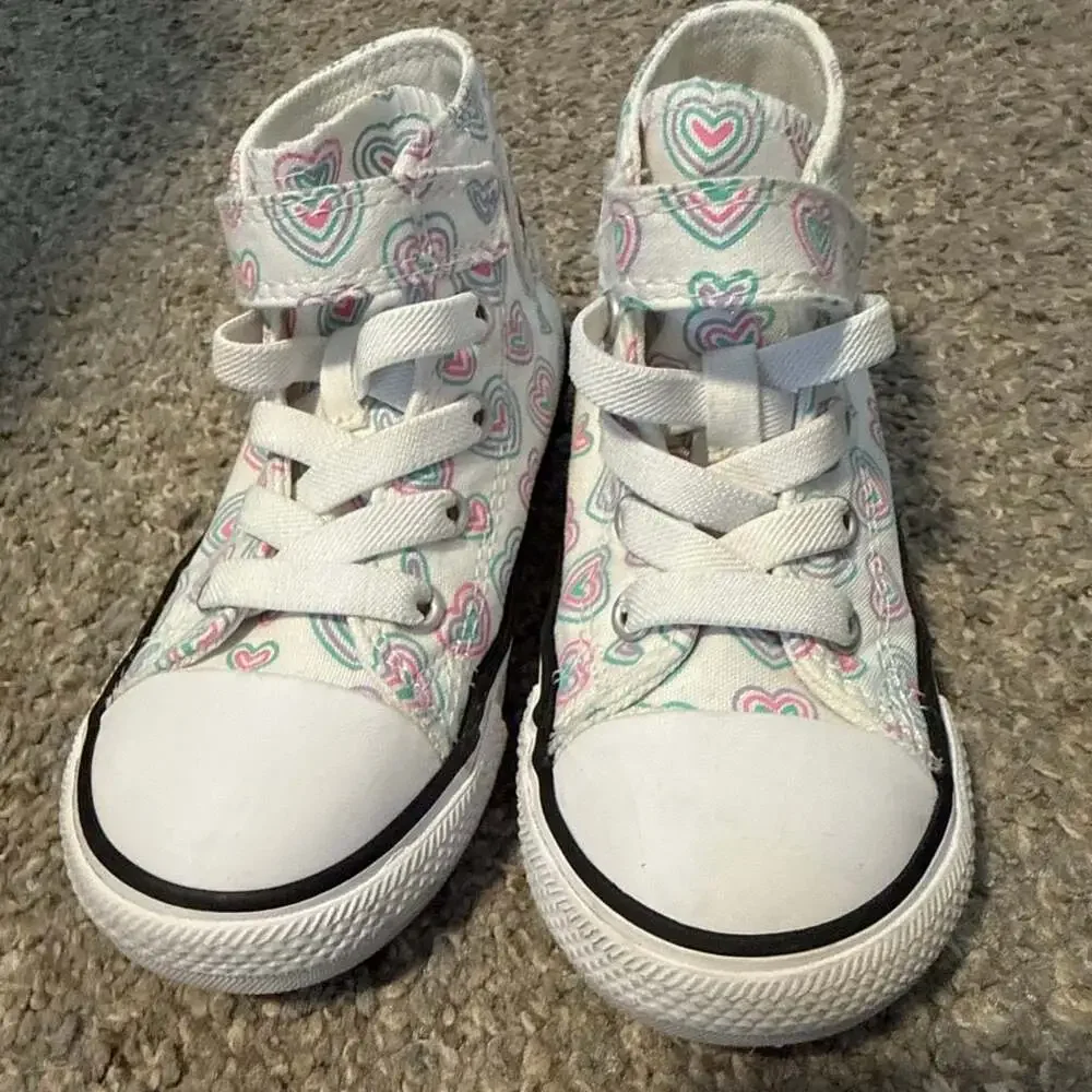 Converse Chuck Taylor All Star Hearts Easy-On Infant High Top Sneakers